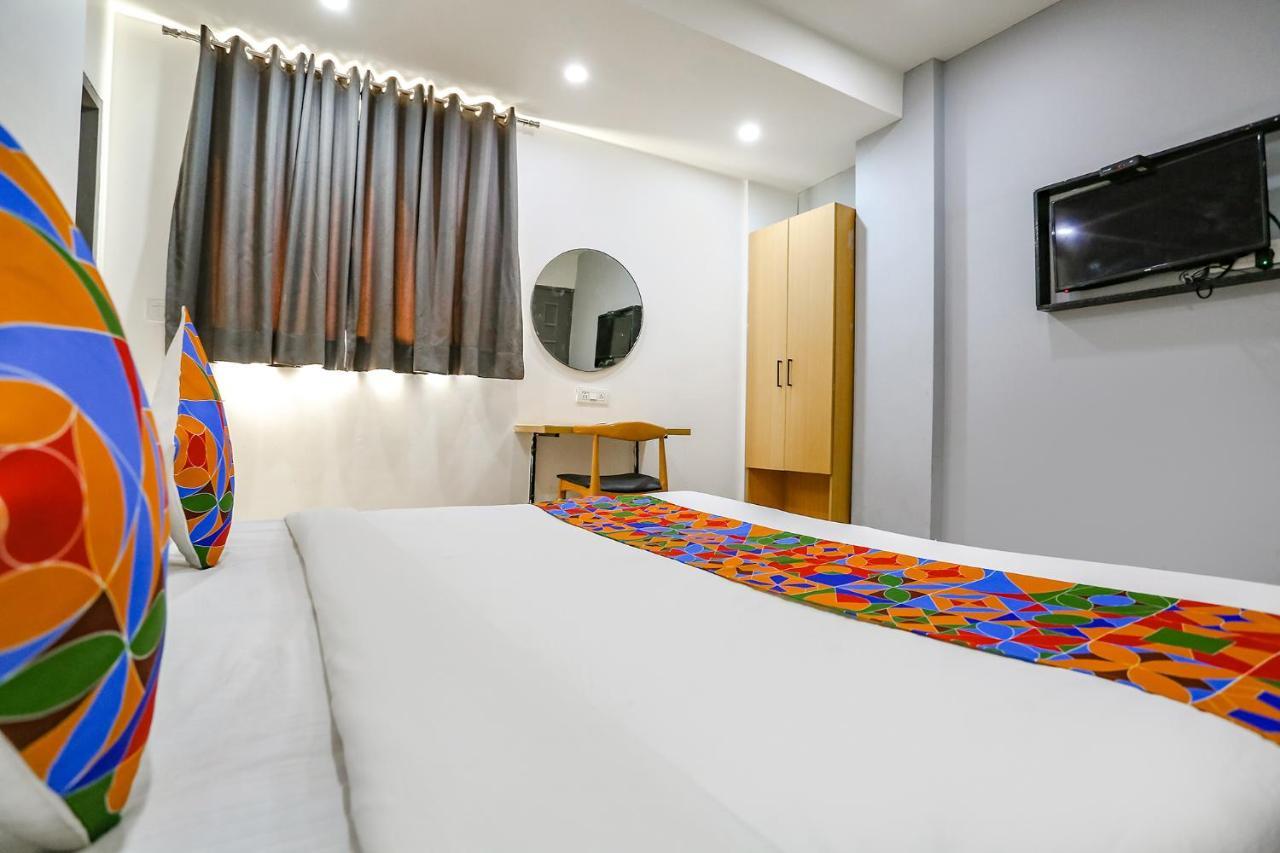 Fabhotel Vat - Meera Bagh Делі Екстер'єр фото