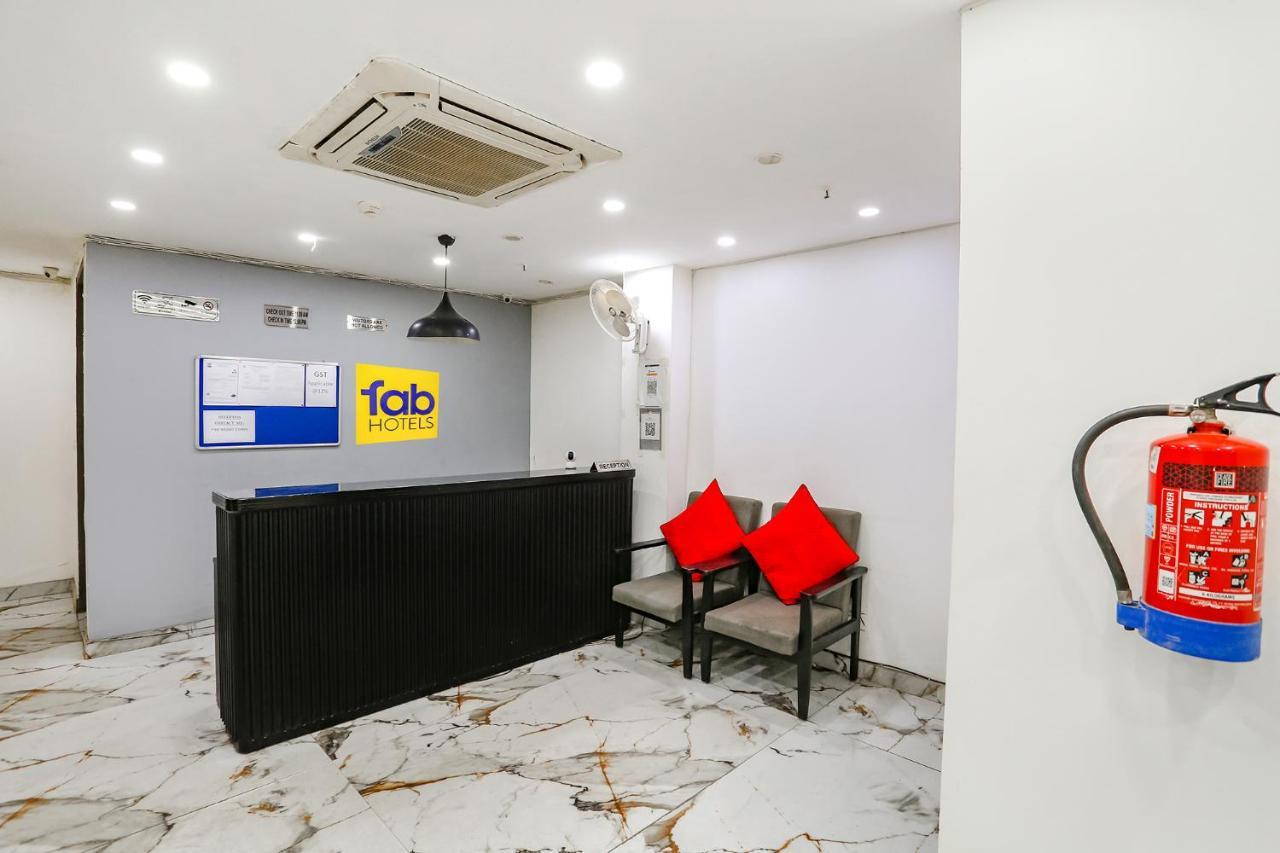 Fabhotel Vat - Meera Bagh Делі Екстер'єр фото